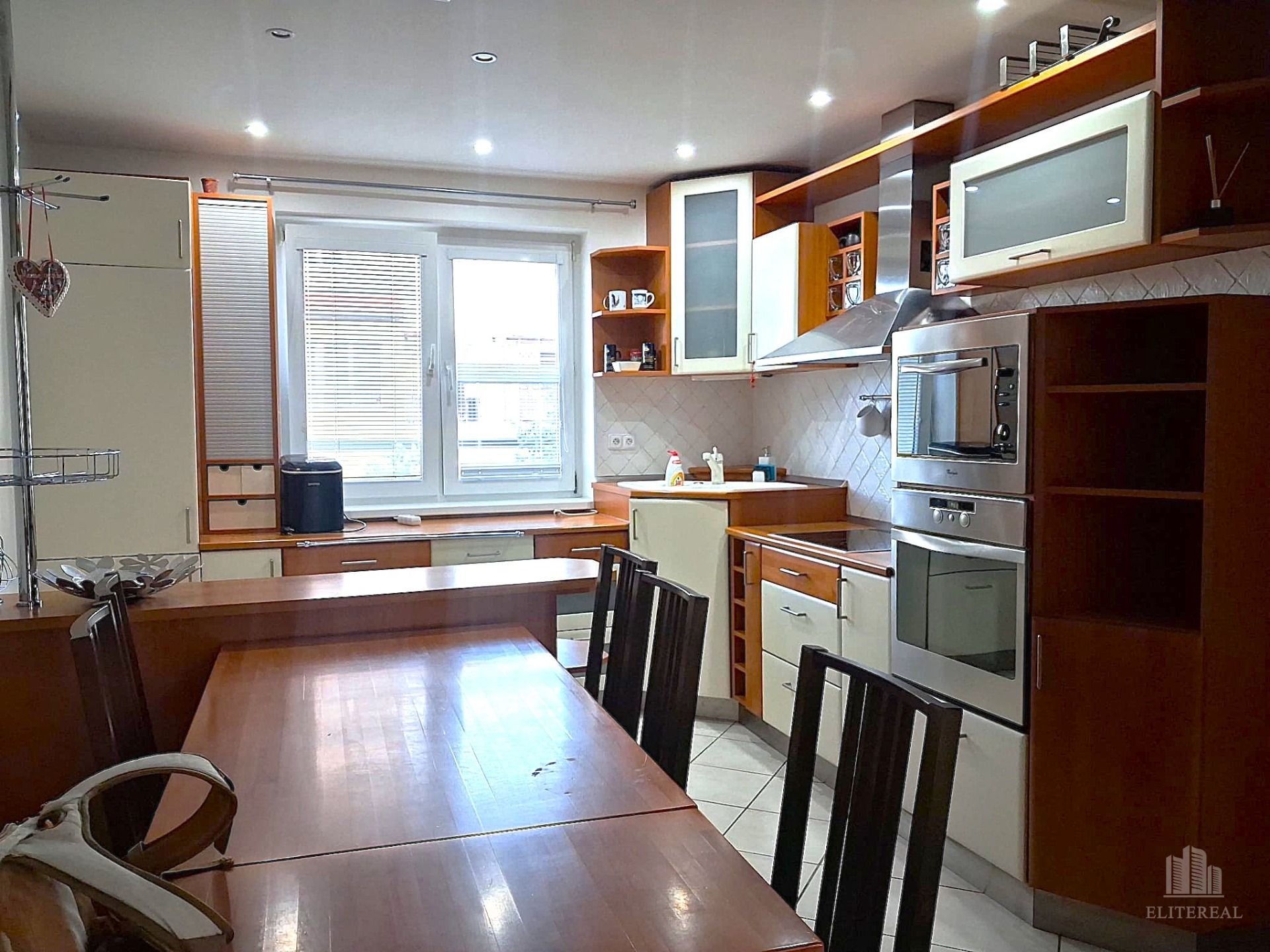 Rent Three bedroom apartment, Three bedroom apartment, Kvetná, Bratisl