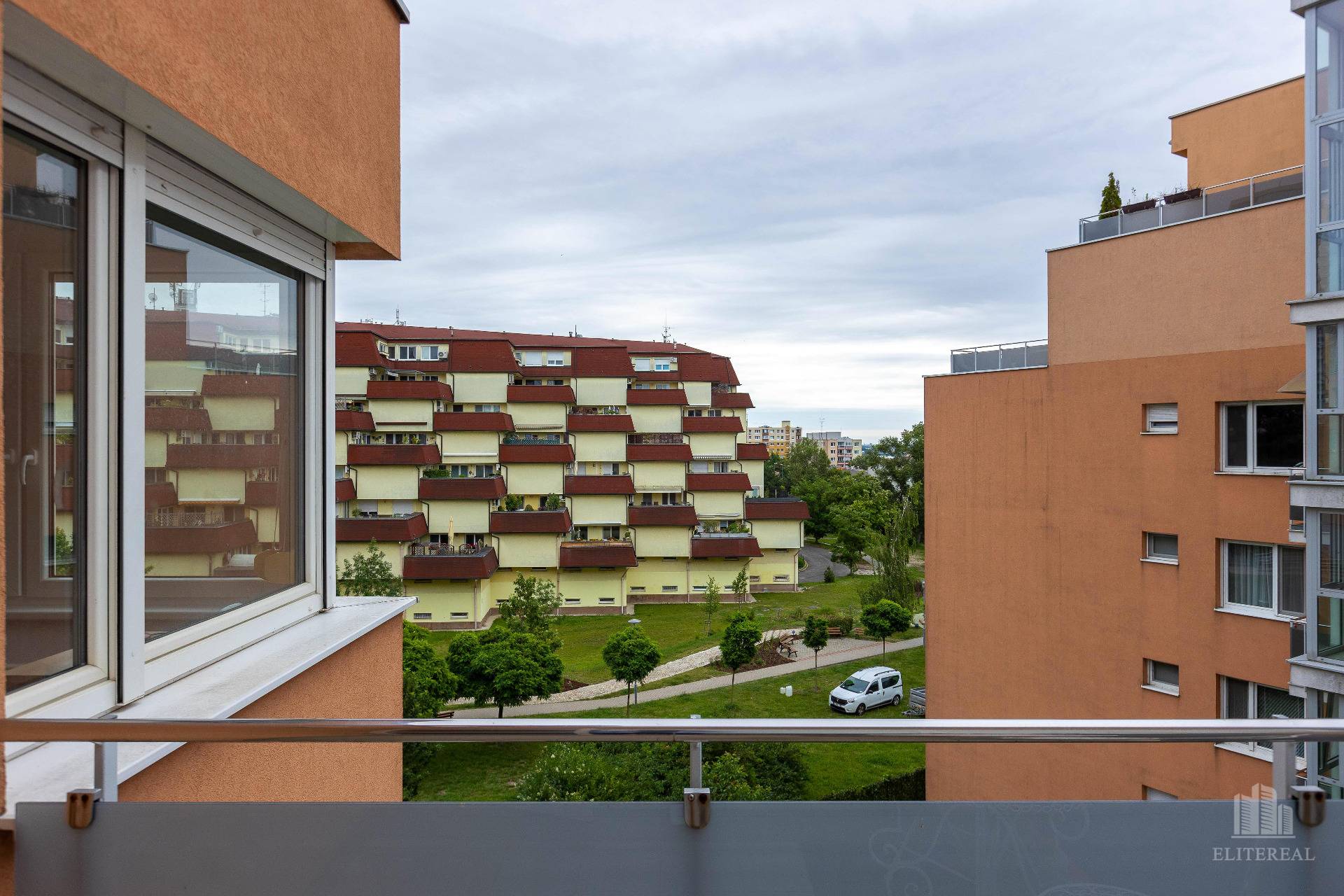 Sale Three bedroom apartment, Three bedroom apartment, Bratislava - Ka